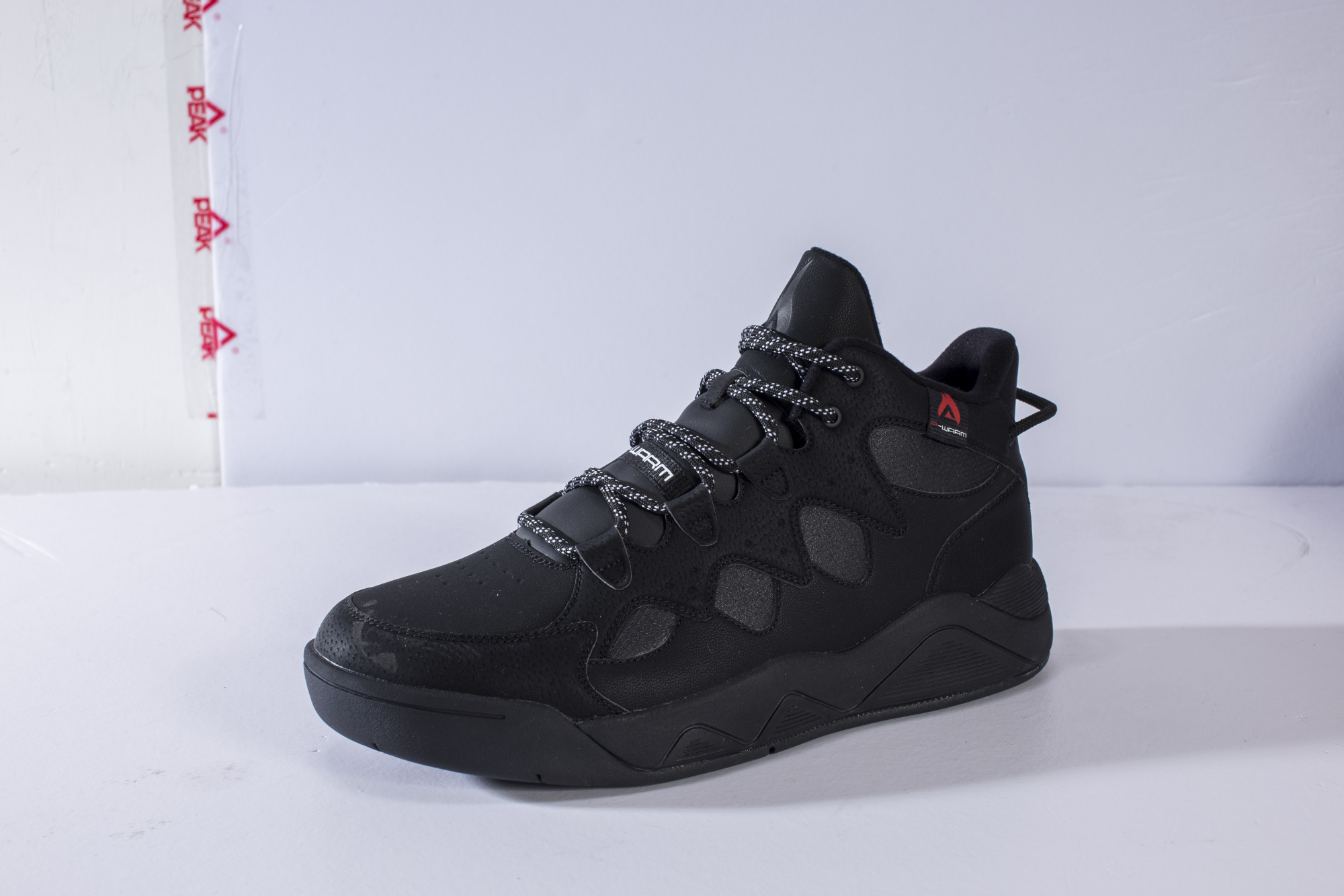 Кроссовки спортивные PEAK E94037M Черный купить в Минске.