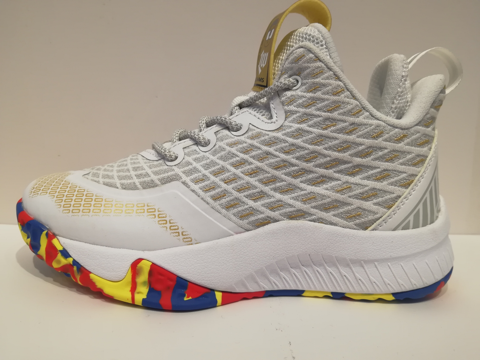 Кроссовки для баскетбола PEAK EK0111A Белый купить в Минске.