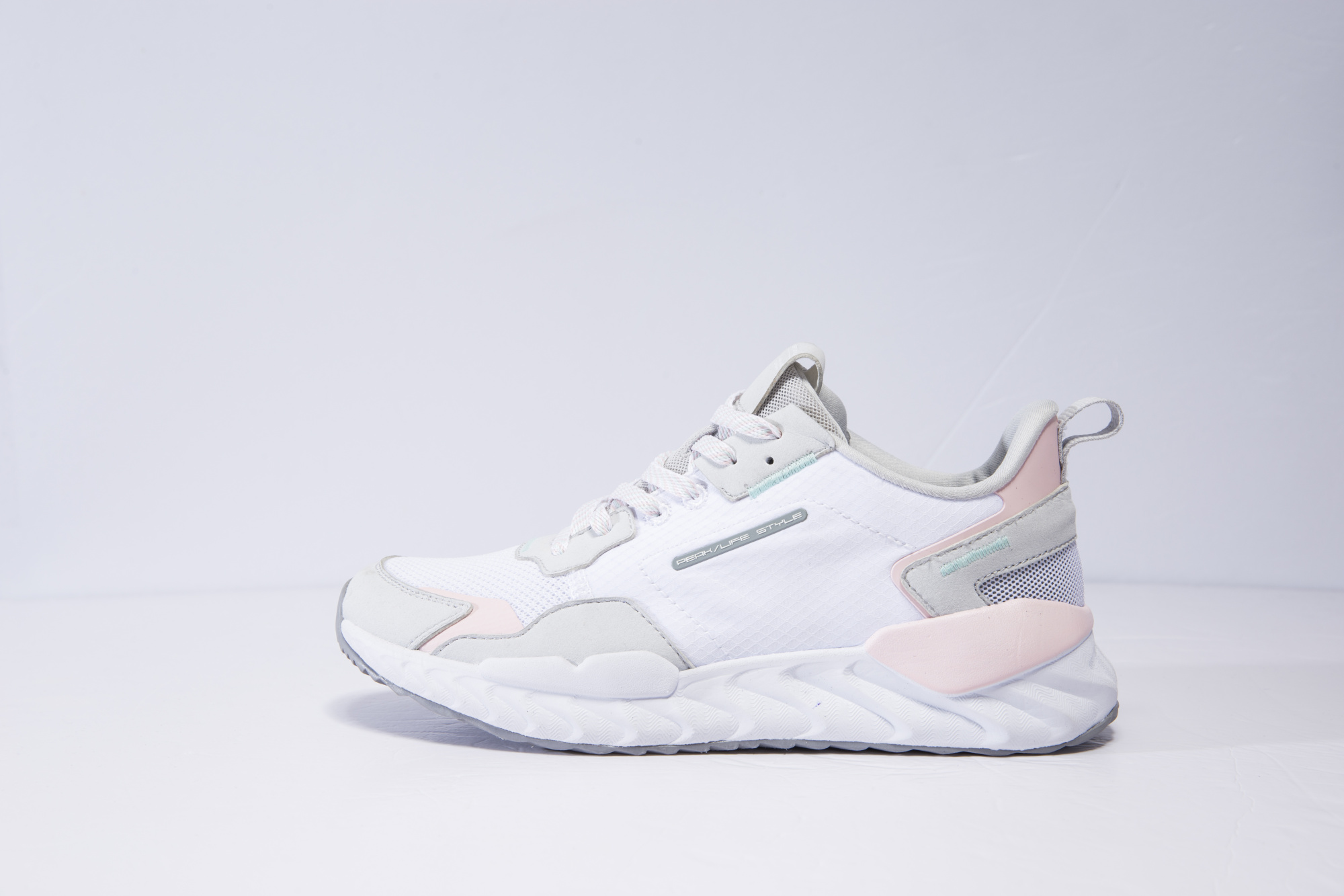 Кроссовки спортивные PEAK EW01548E Белый/Райский Розовый купить в Минске.