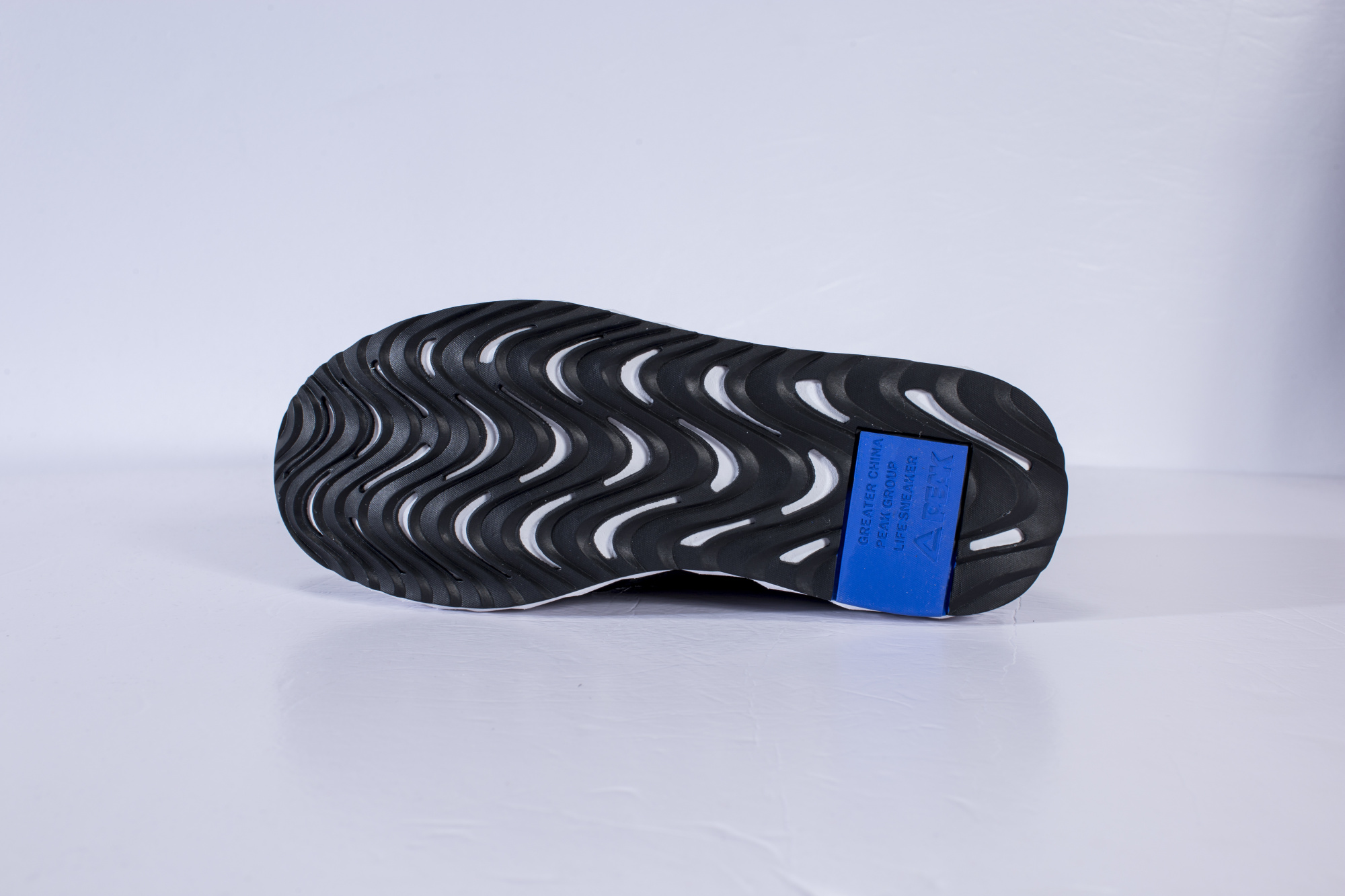 Кроссовки спортивные PEAK EW01548E Черный/Красный купить в Минске.