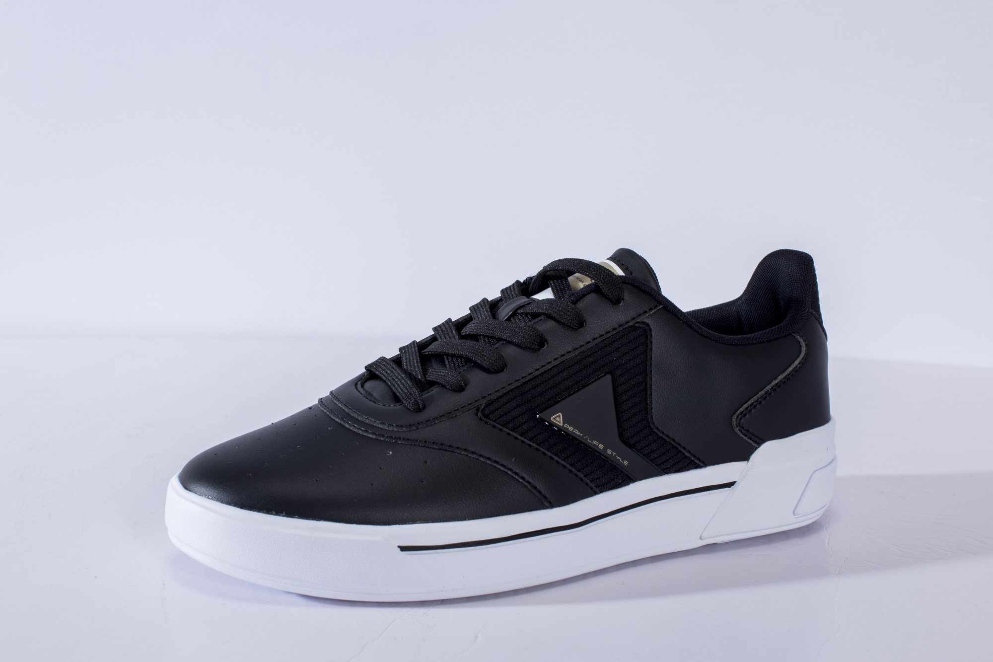 Кроссовки спортивные PEAK E01367B Черный купить в Минске.